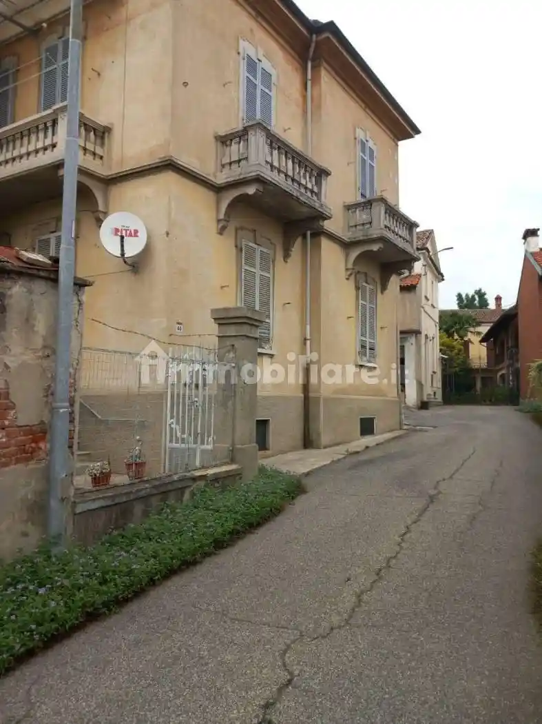 Villa in vendita a Robbio