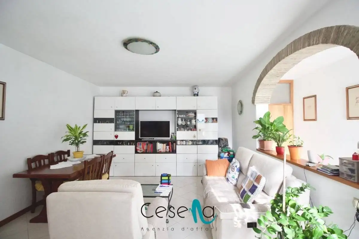 Casa indipendente in vendita a Cesena