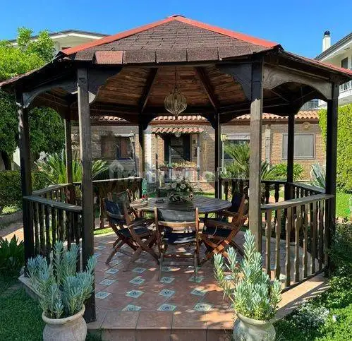 Villa in vendita a Capodrise