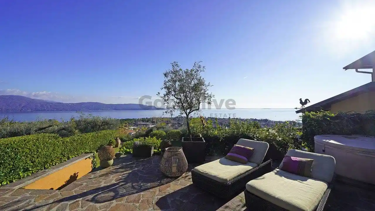 Casa indipendente in vendita a Toscolano-Maderno