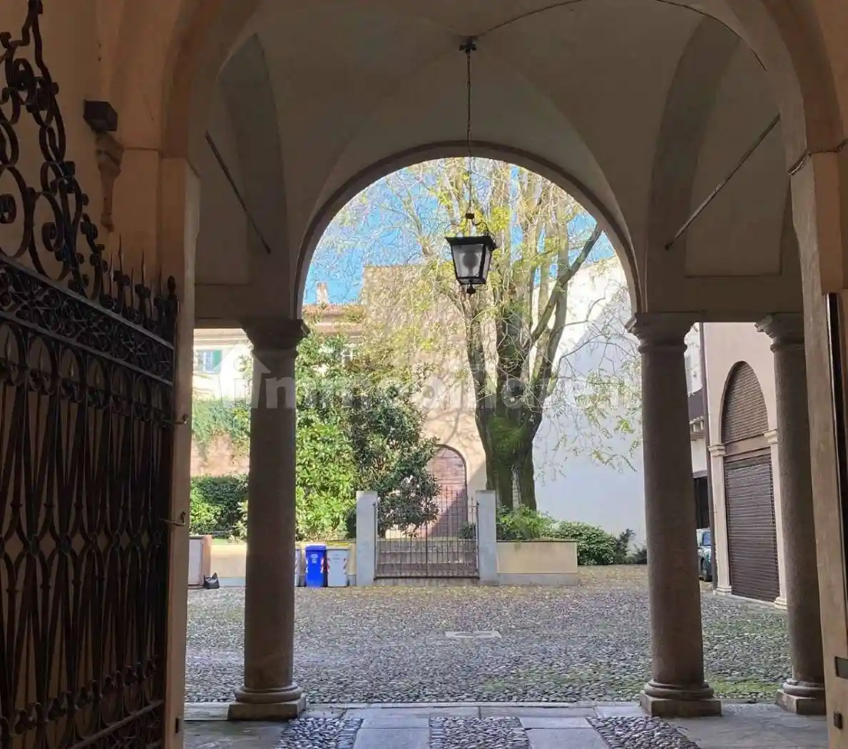 Appartamento in vendita a Piacenza