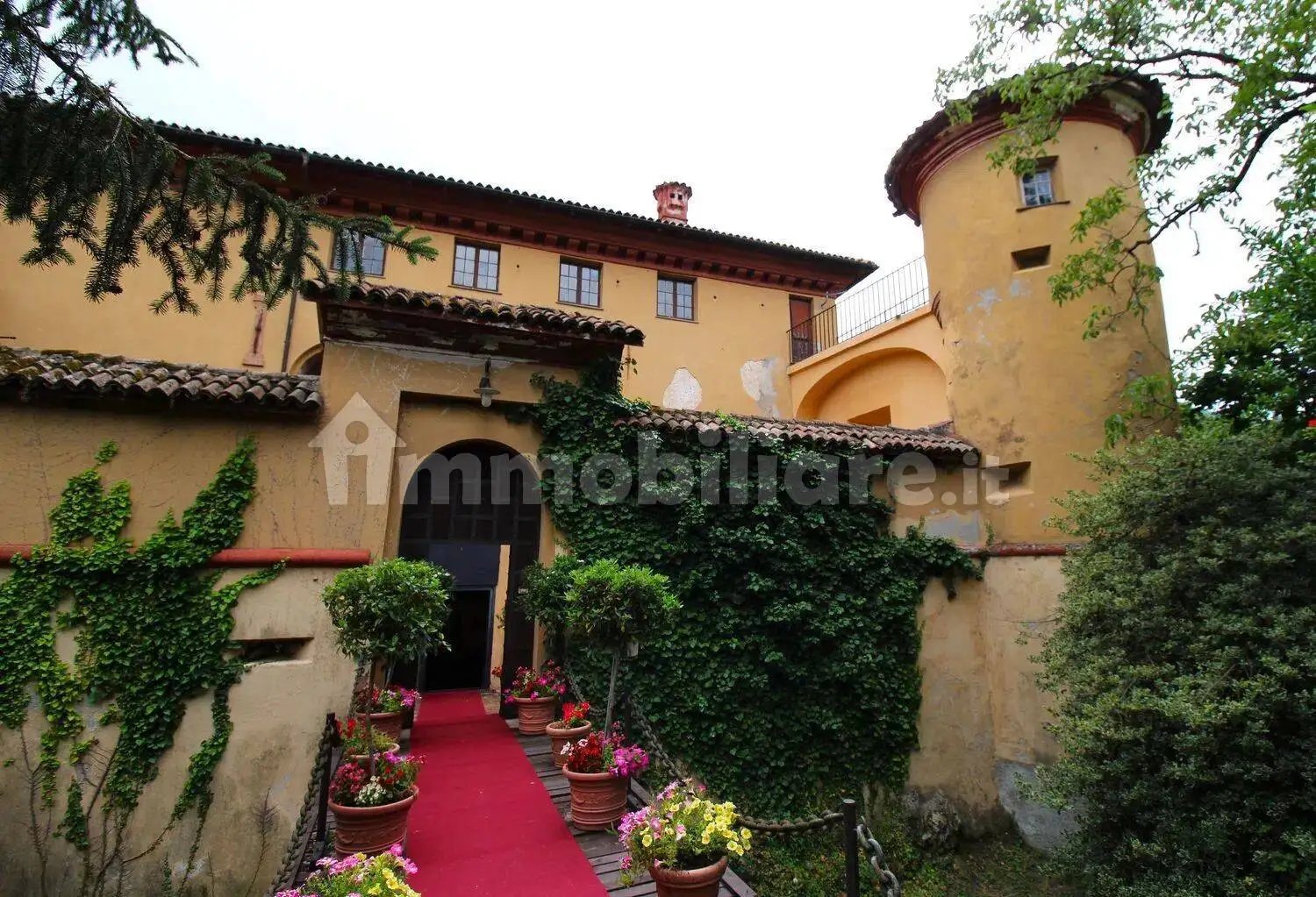 Villa in vendita a Isola del Cantone