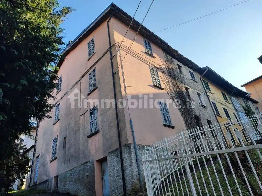 Appartamento in vendita a Cremeno