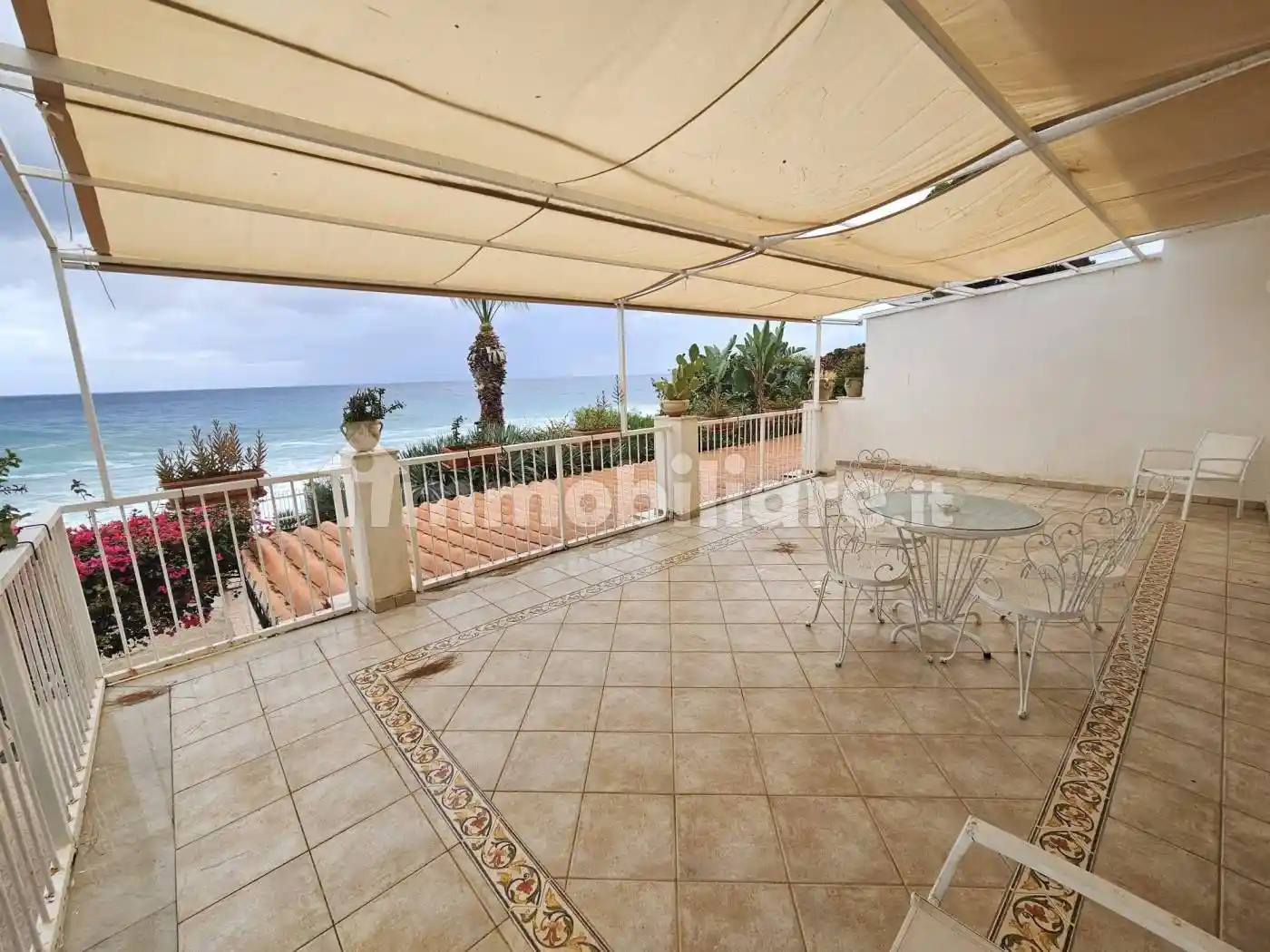 Villa unifamiliare Lungomare Cristoforo Colombo, Vergine Maria, Palermo - foto 2