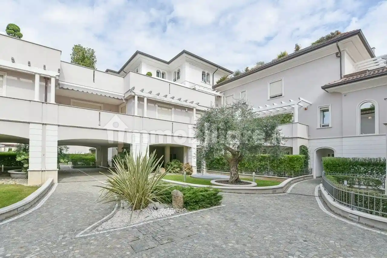 Appartamento in vendita a Seregno