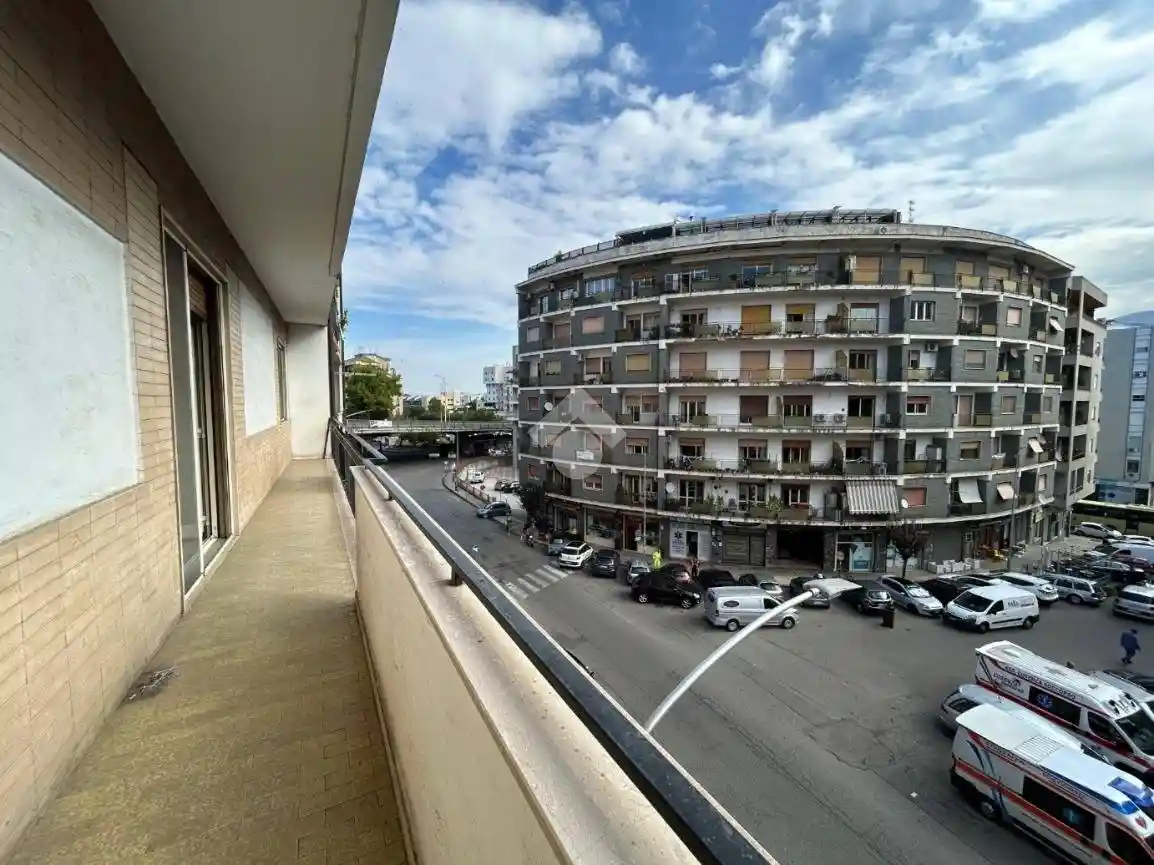 Appartamento piazza Bonaventura Zumbini 25, Centro, Cosenza - foto 2