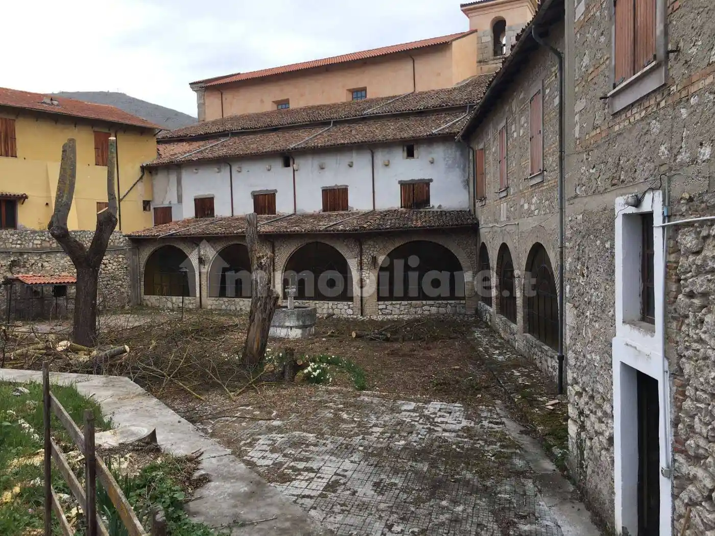 Palazzo - Edificio in vendita a Scurcola Marsicana