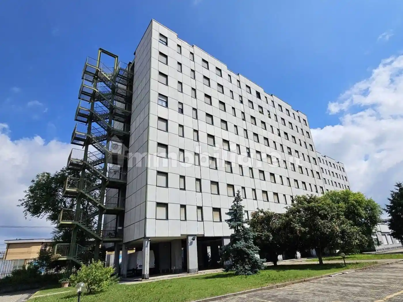 Palazzo - Edificio in affitto a Milano