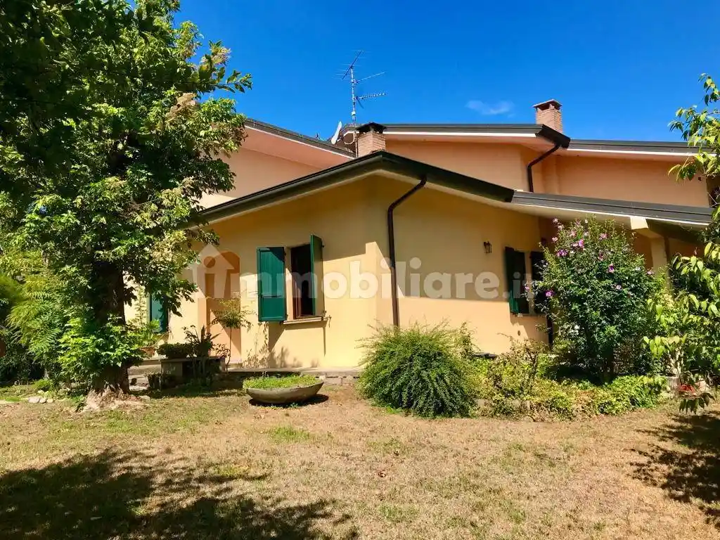 Villa in vendita a Curtatone