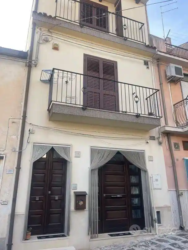 Casa indipendente in vendita a Giarratana