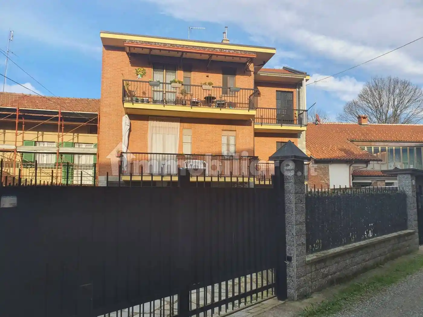 Palazzo - Edificio in vendita a Druento