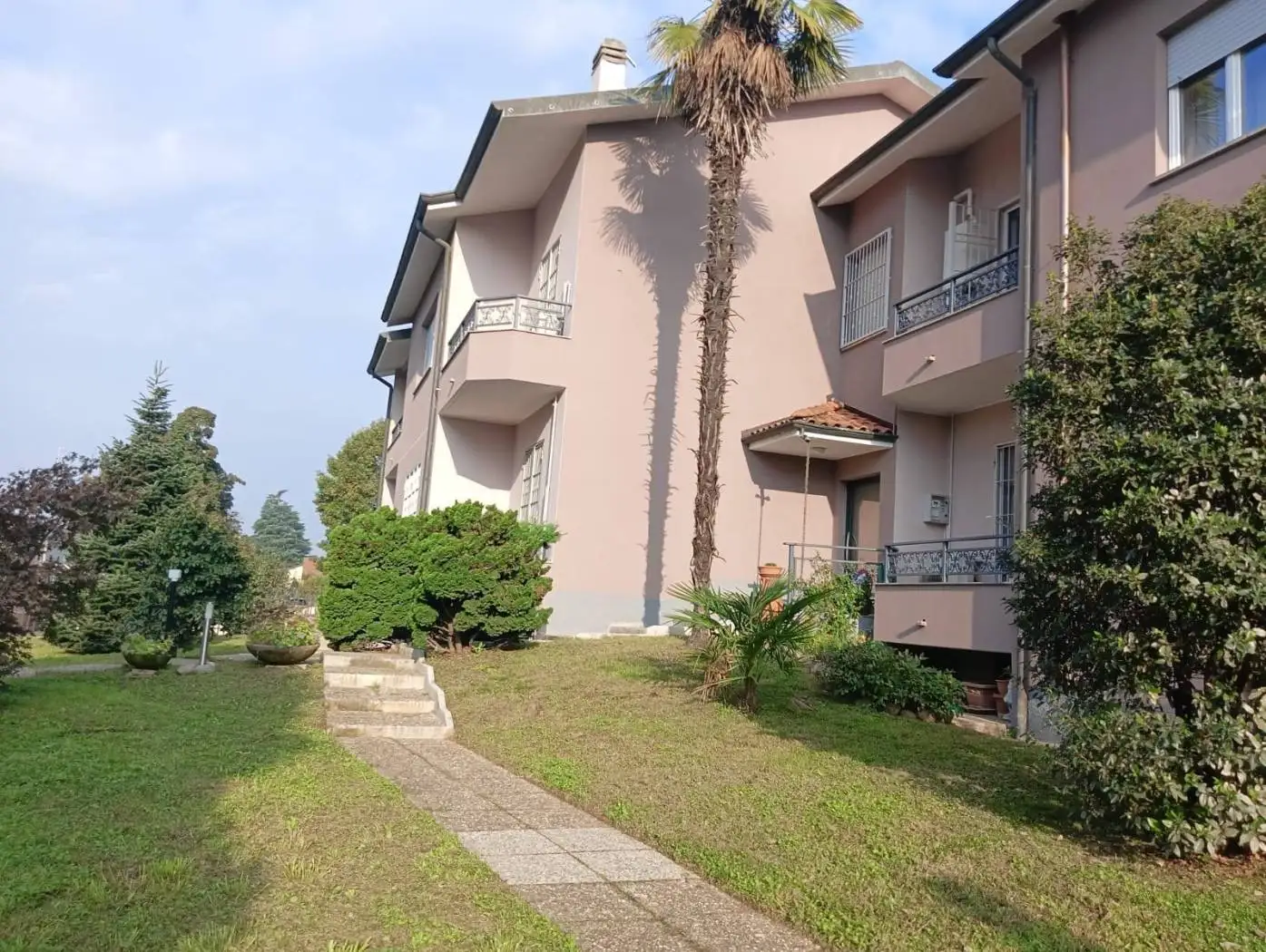 Palazzo - Edificio in Affitto - foto 4