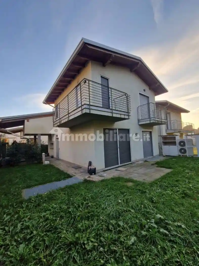 Villa in vendita a Appiano Gentile