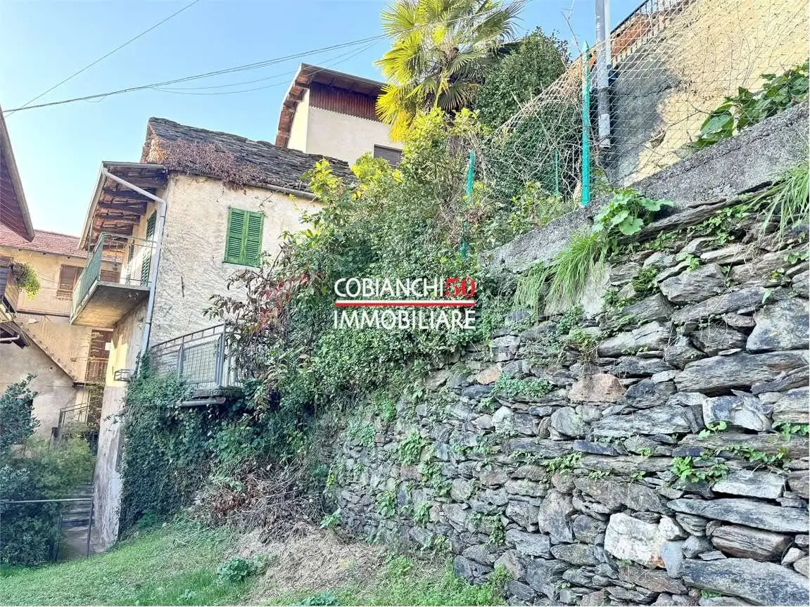 Casa indipendente in vendita a Cossogno