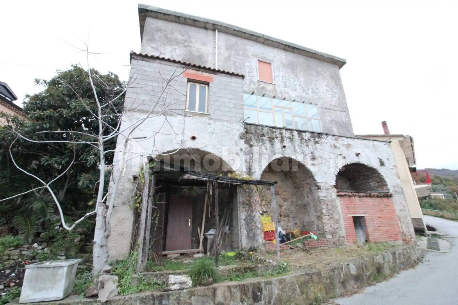 Casa indipendente in vendita a Laureana Cilento