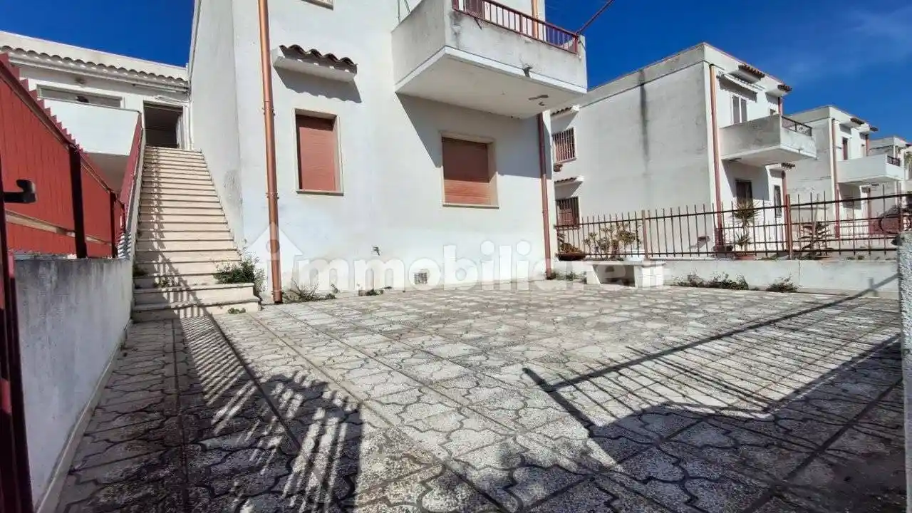 Appartamento in vendita a Lesina