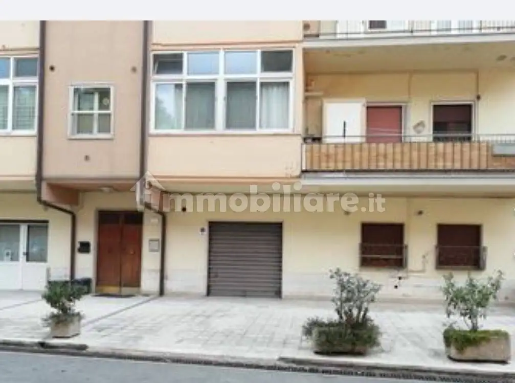 Palazzo - Edificio in vendita a Avigliano