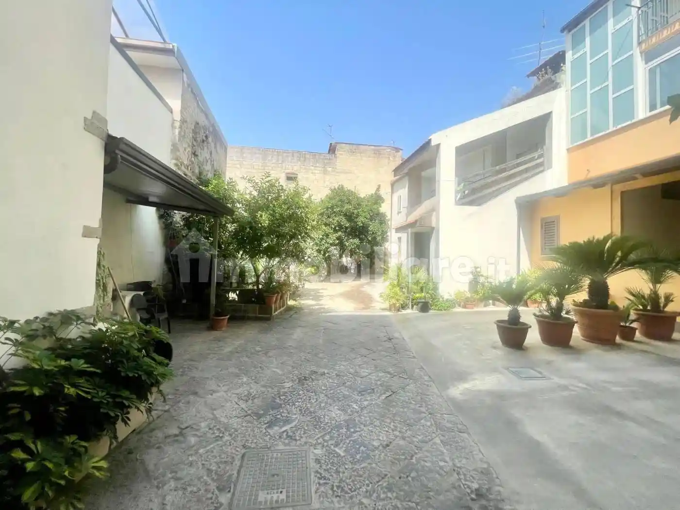 Palazzo - Edificio in vendita a Lusciano