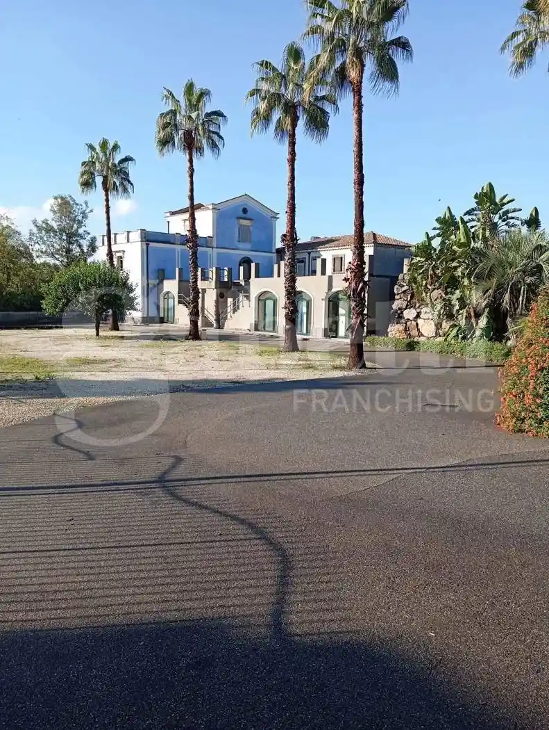 Palazzo - Edificio in vendita a Acireale