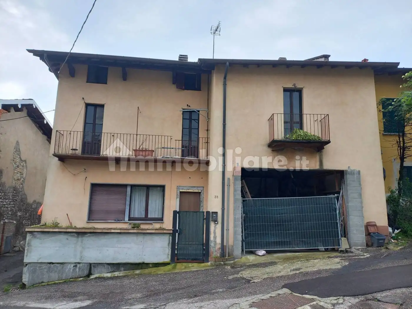 Casa indipendente in vendita a Varese