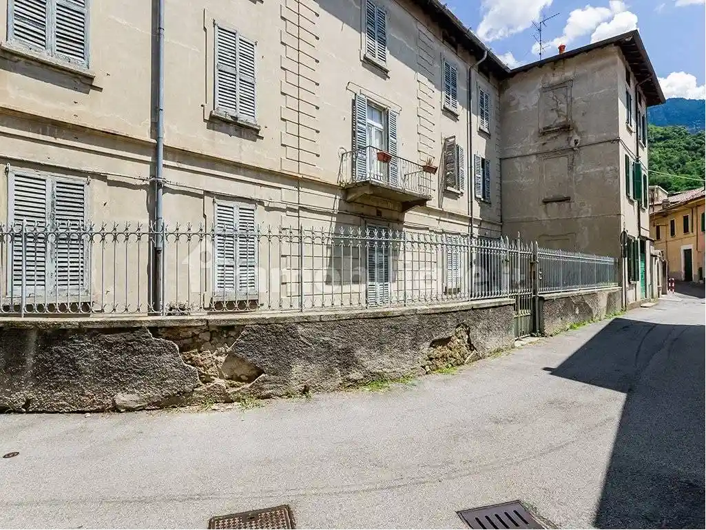 Palazzo - Edificio in Vendita - foto 2