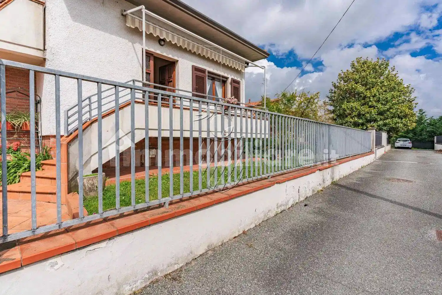 Villa in vendita a Luni