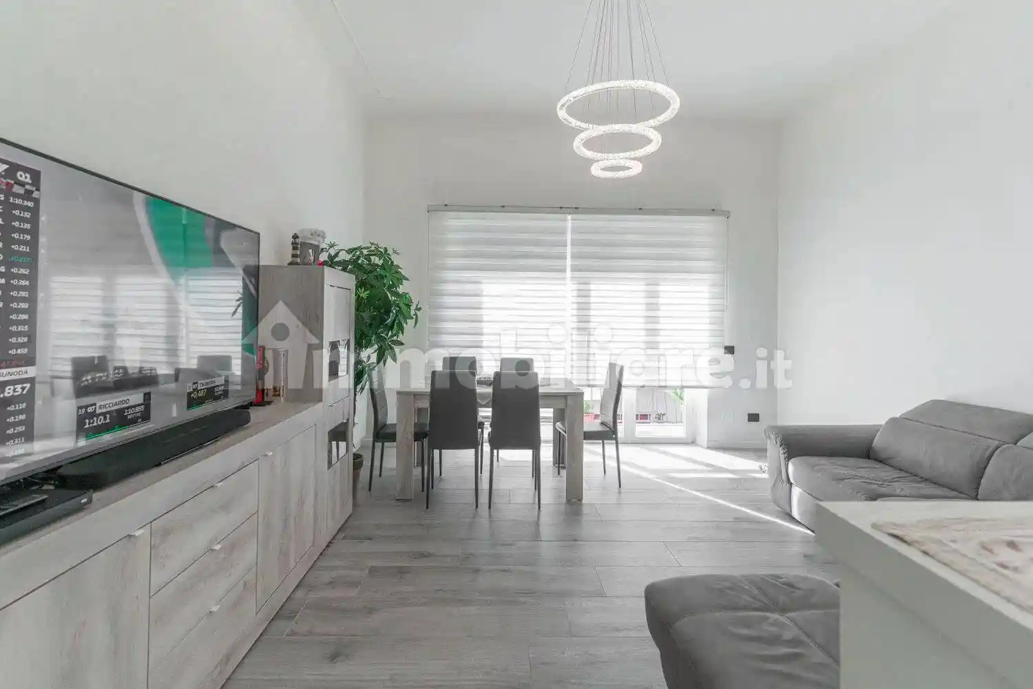 Appartamento in vendita a Carrara