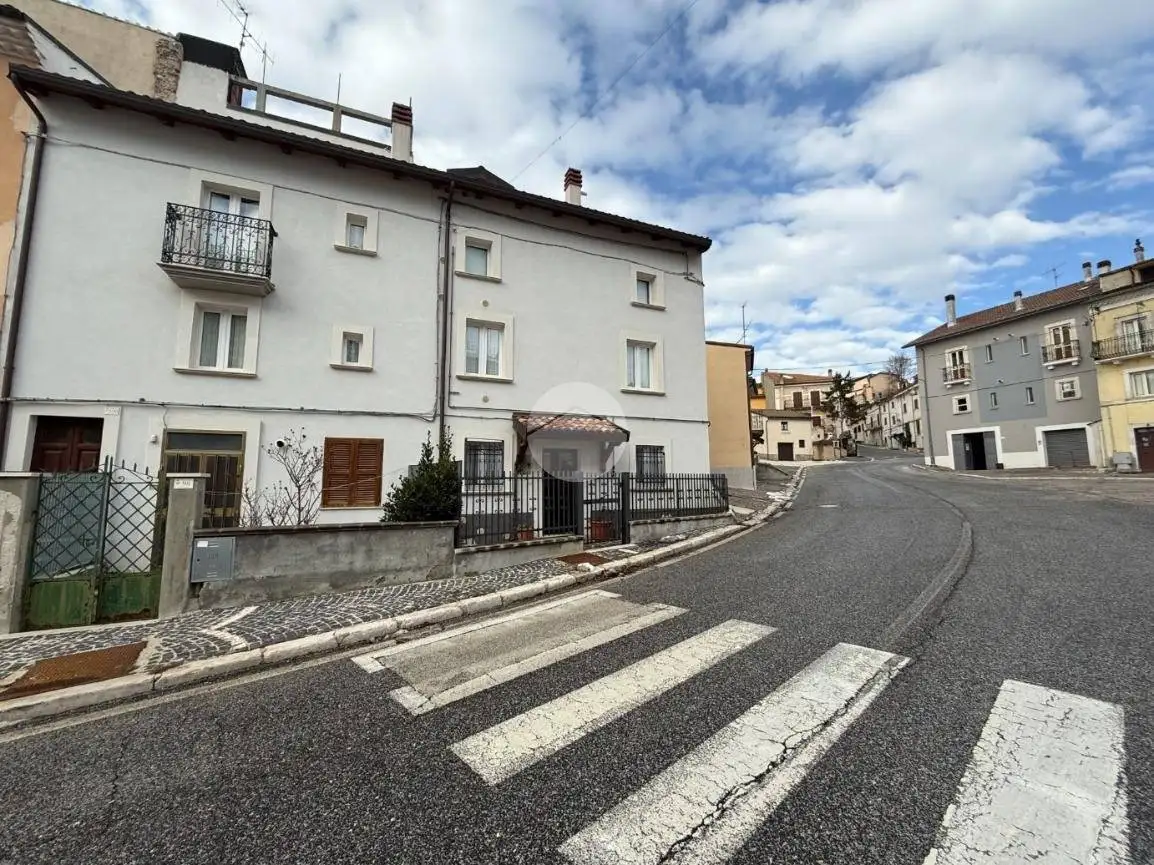 Casa indipendente in vendita a Ovindoli