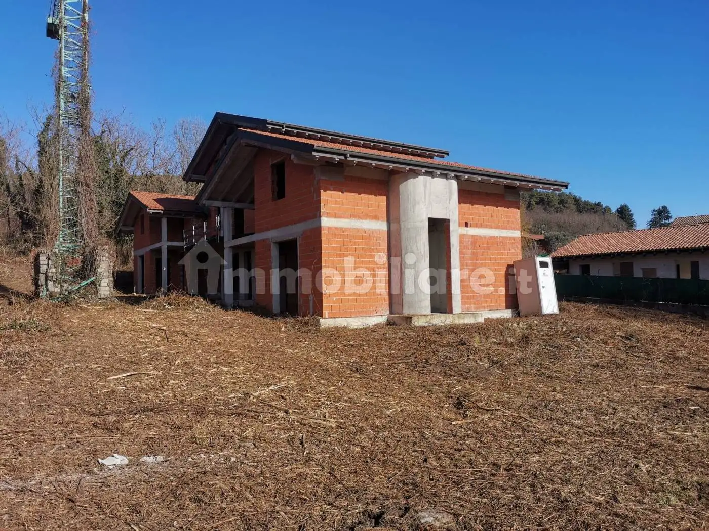 Villa in vendita a Mercallo