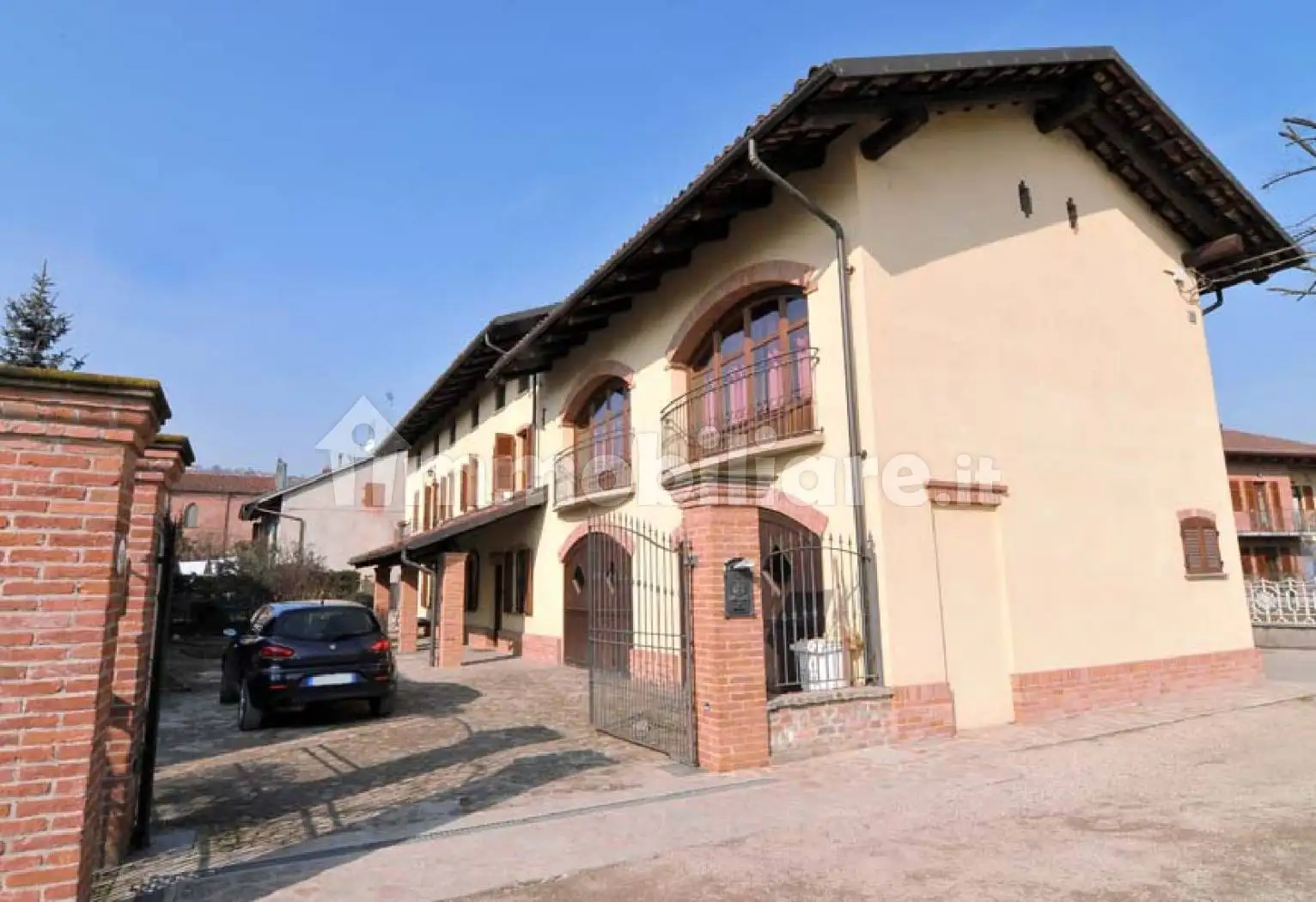 Villa in vendita a Magliano Alfieri