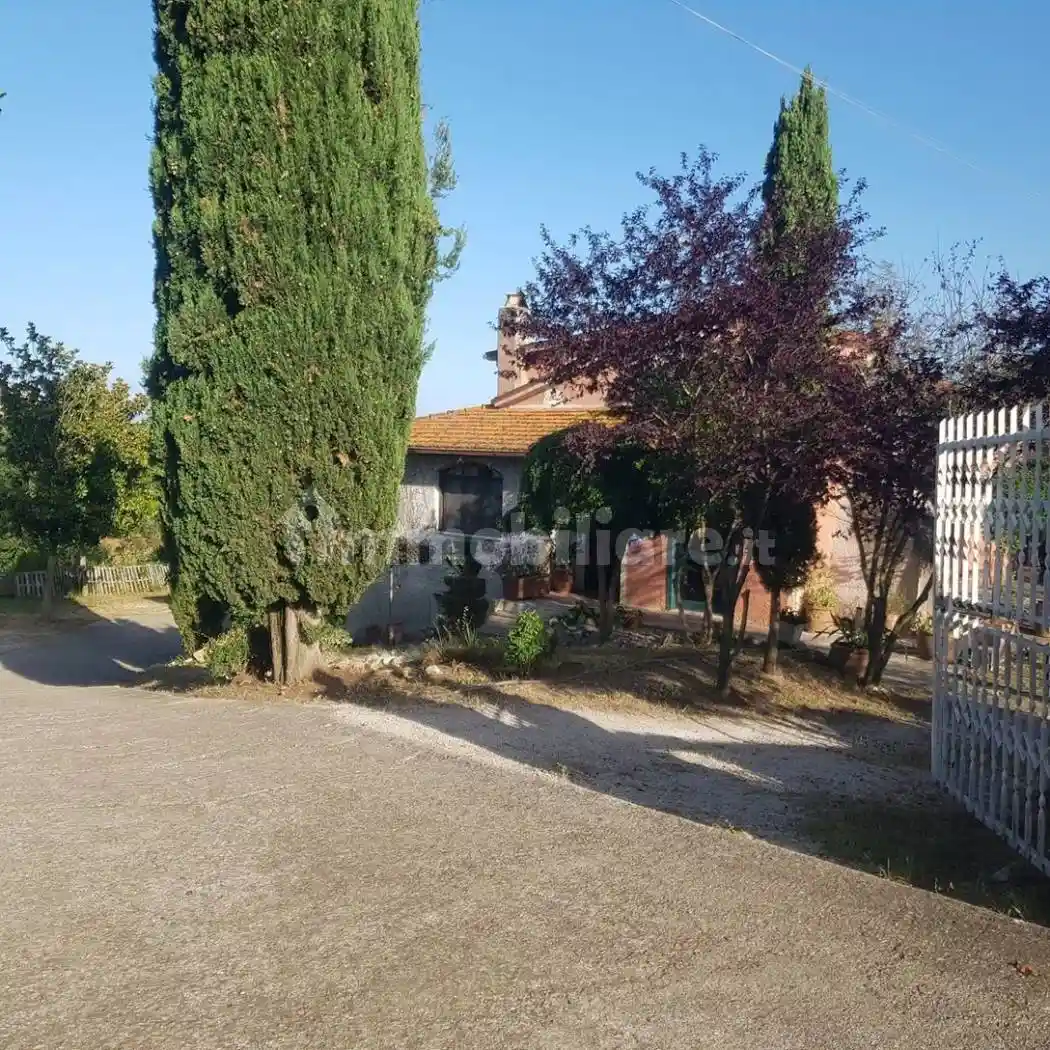 Rustico - Casale in vendita a Bassano in Teverina