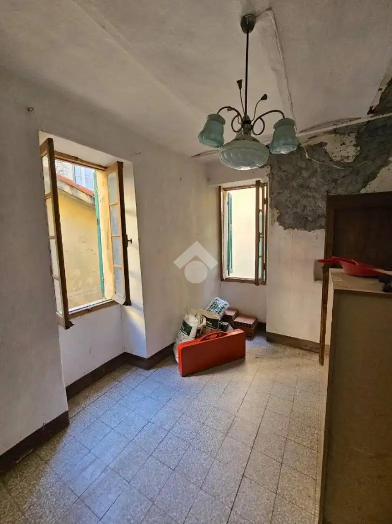 Appartamento via Quinto Marzio 15, Centro, Badalucco - foto 2