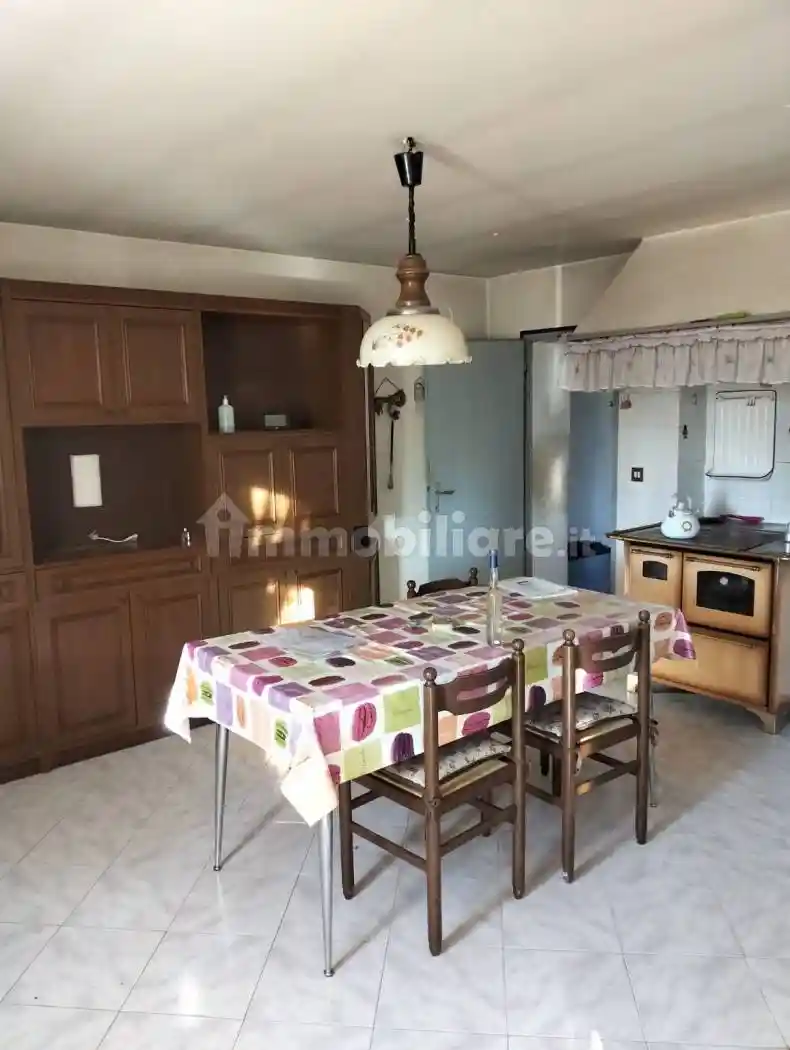 Rustico - Casale in vendita a Giavera del Montello