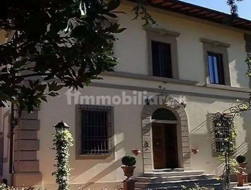 Palazzo - Edificio in vendita a Roma