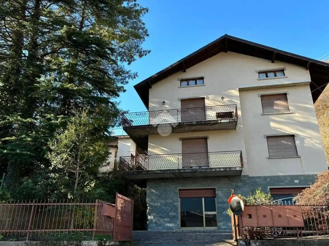 Casa indipendente in vendita a Darfo Boario Terme