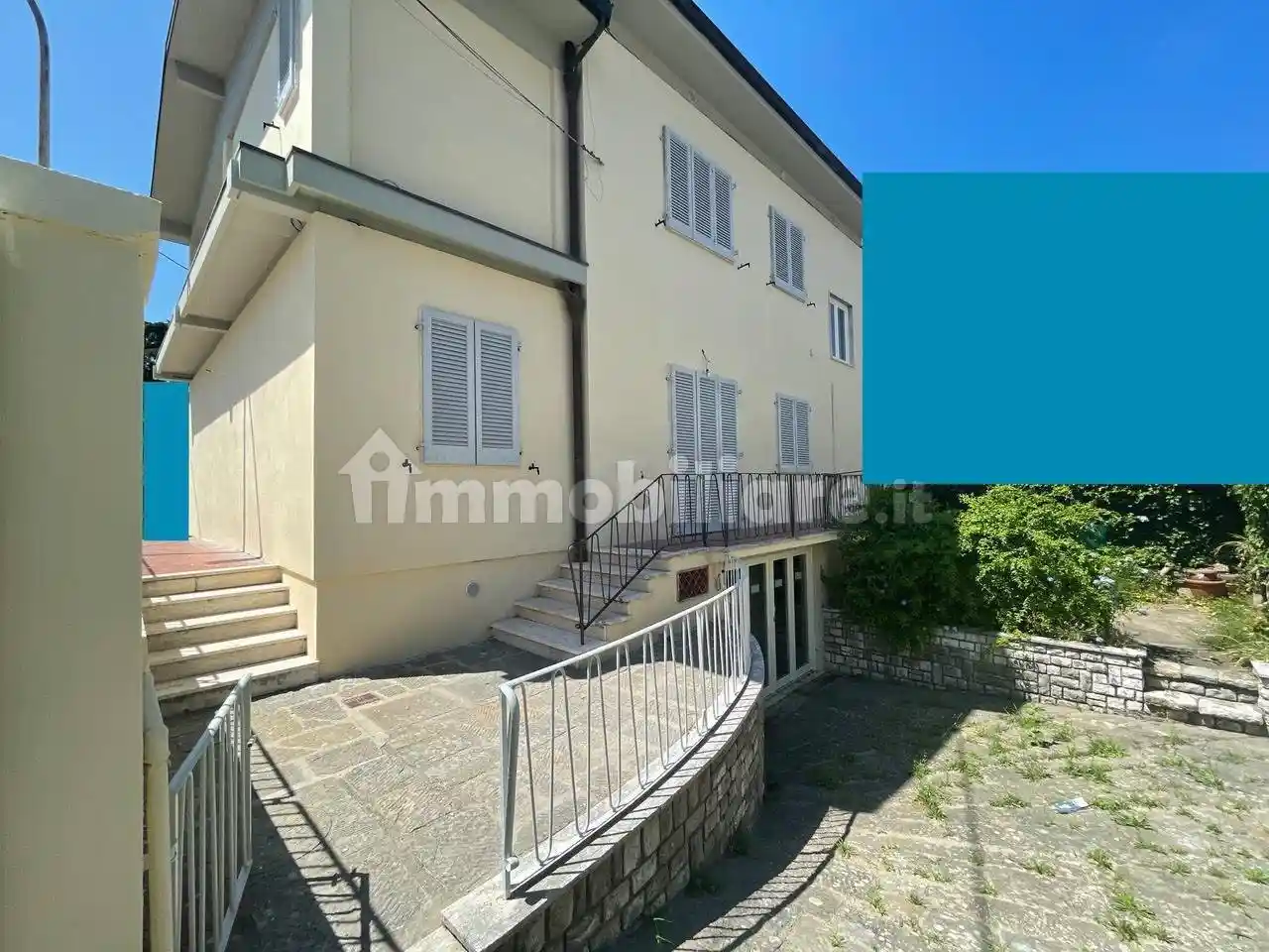 Villa in vendita a Pescia