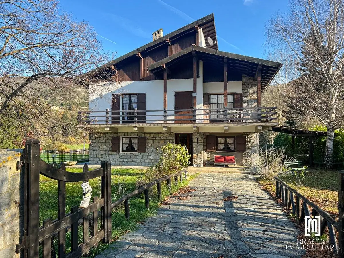 Villa in vendita a Bardineto