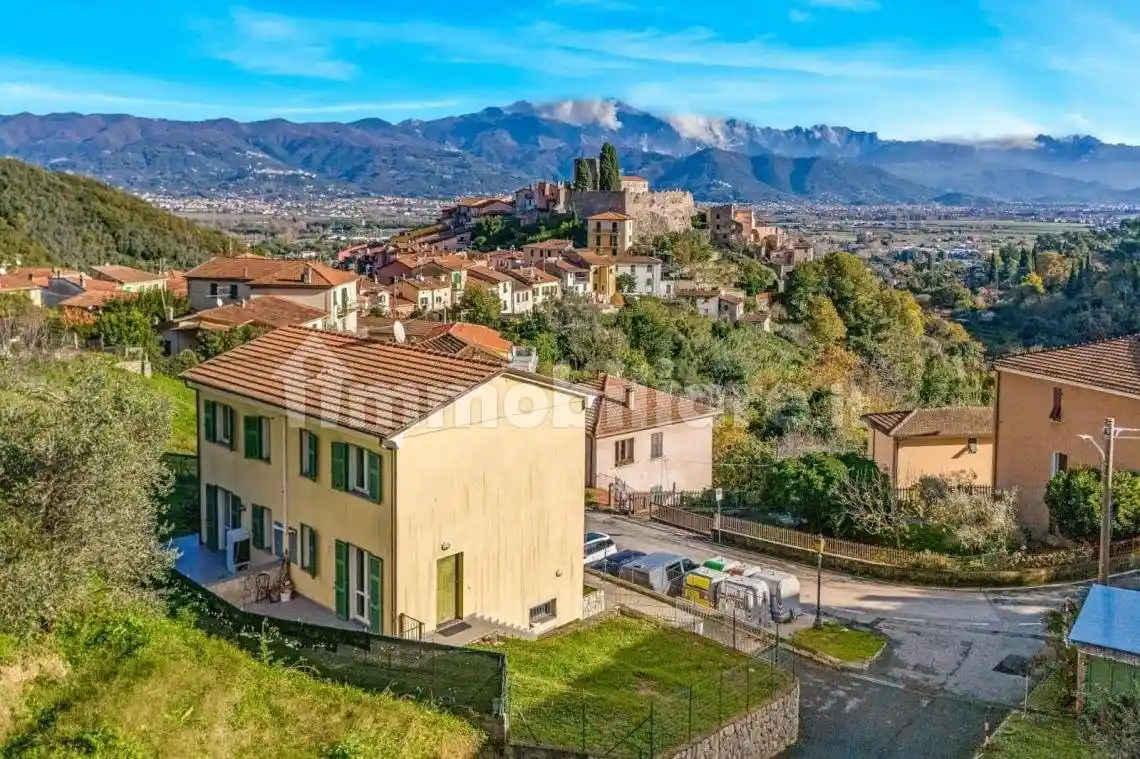 Villa in vendita a Ameglia