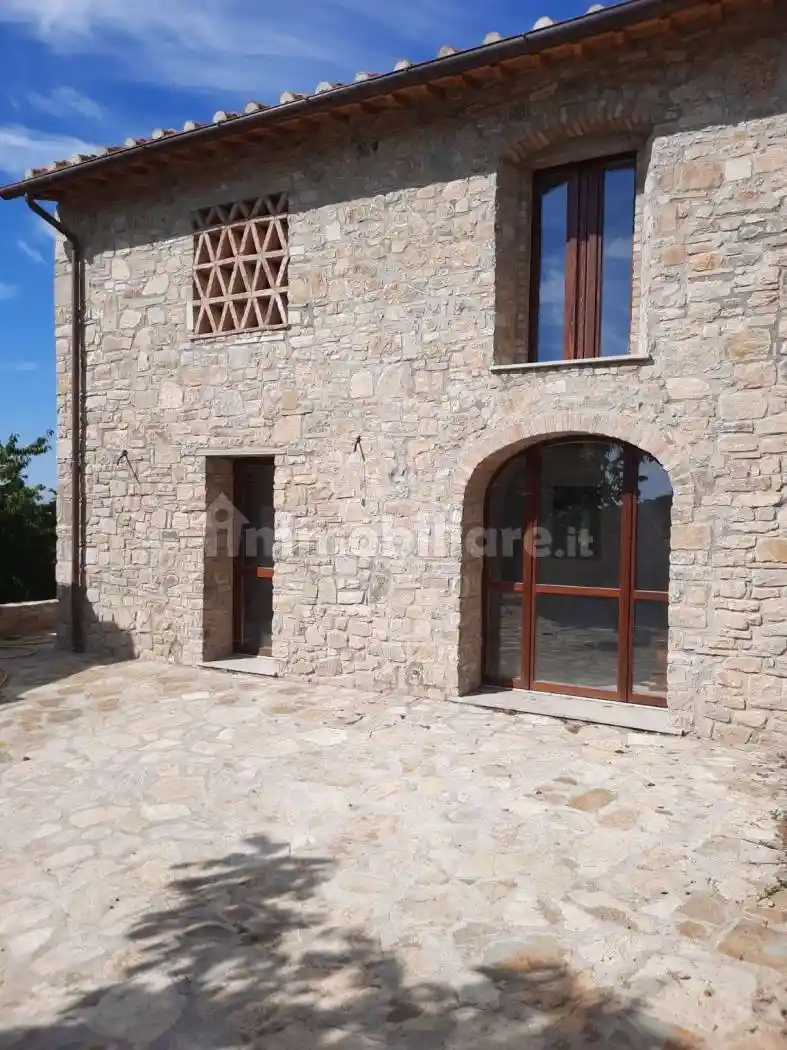 Casa indipendente in vendita a Radda in Chianti