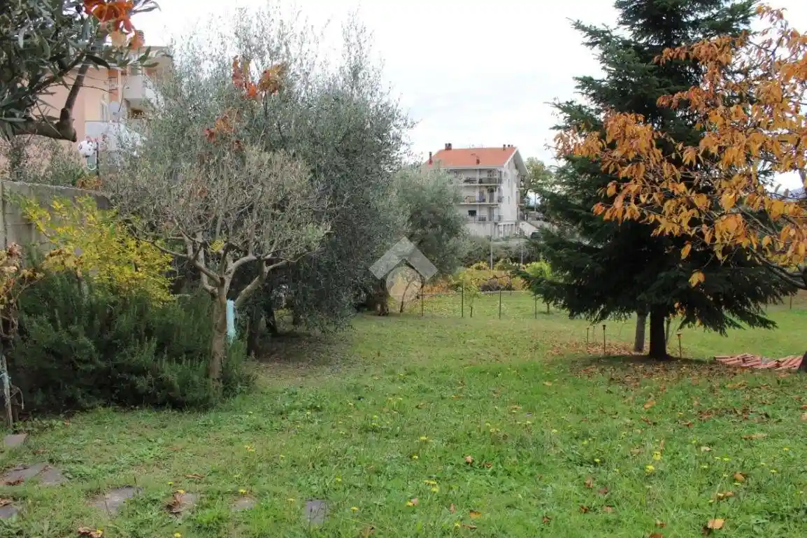 Villa unifamiliare viale della Resistenza 85, Centro, Rovito - foto 2