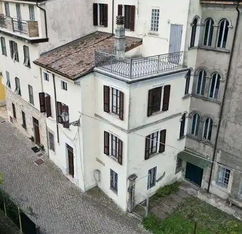 Villa in vendita a Vernasca