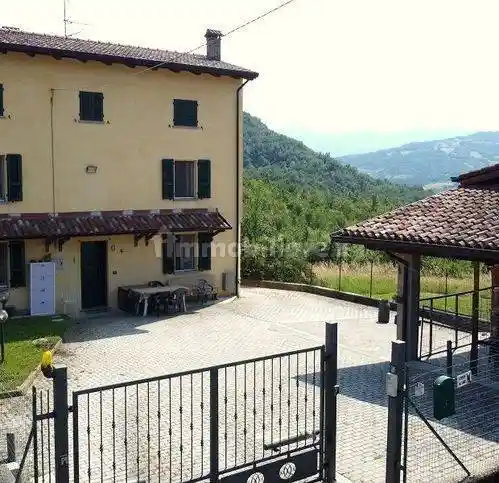 Villa in vendita a Vernasca