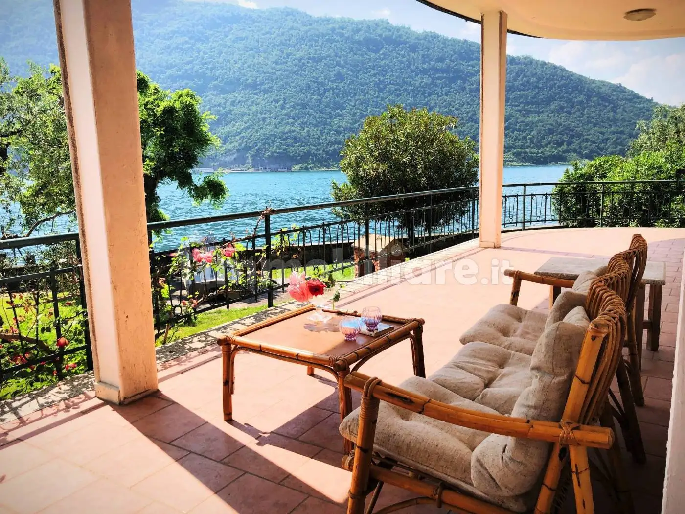 Villa in affitto a Sale Marasino