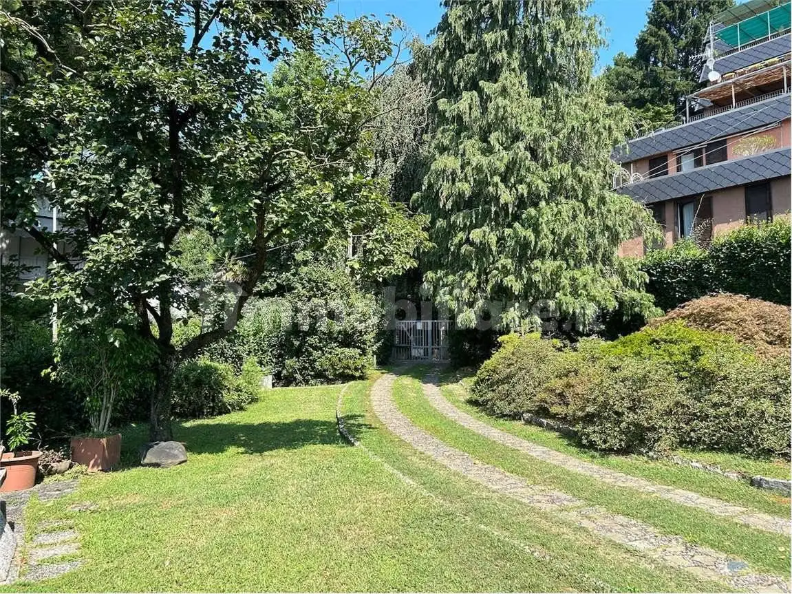 Villa unifamiliare via Monterosa, 15, Centro, Casciago - foto 2
