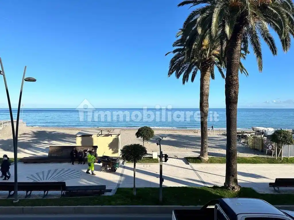 Appartamento in vendita a Ceriale