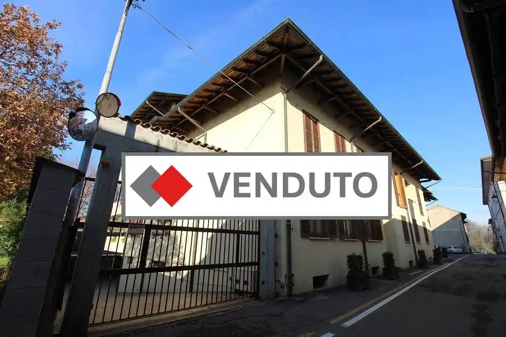 Appartamento in vendita a Vaprio d'Adda