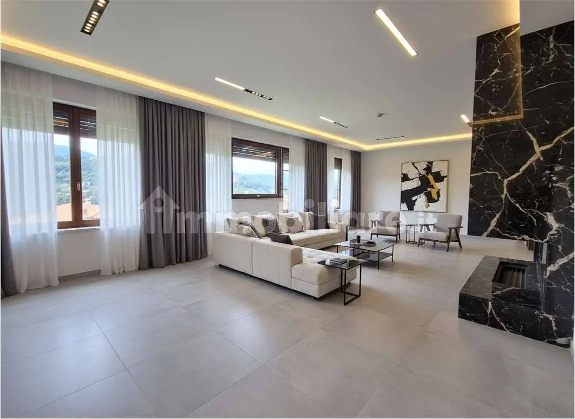 Villa in vendita a Maslianico