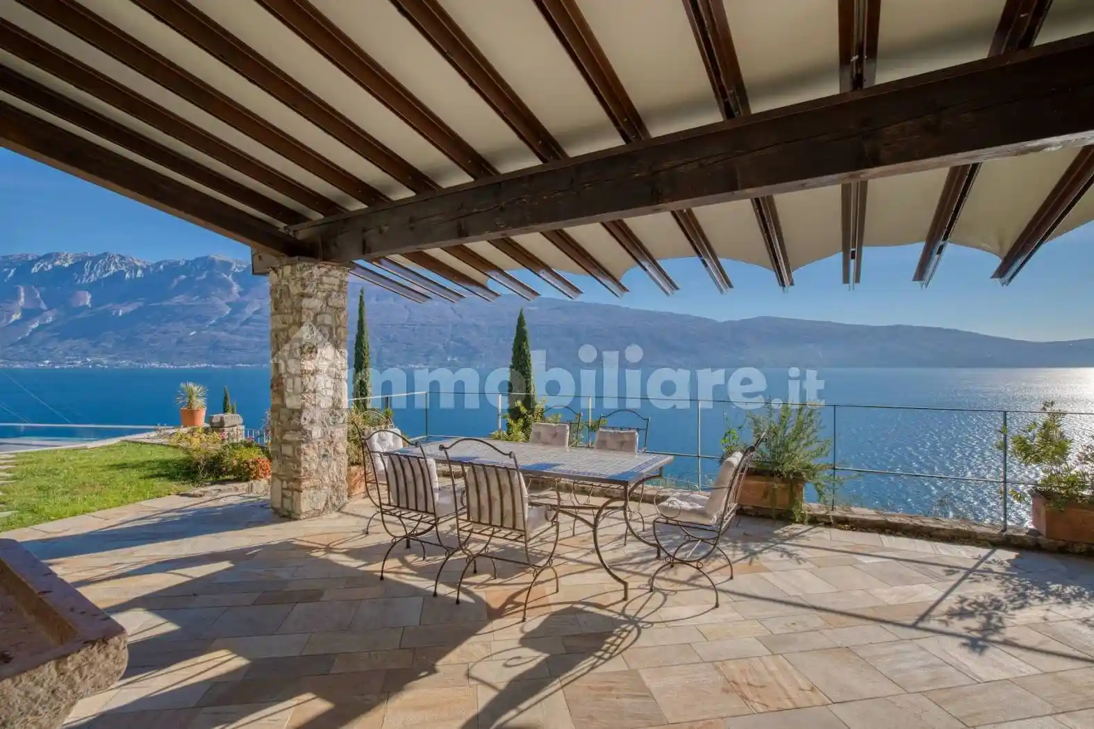 Villa in vendita a Gargnano