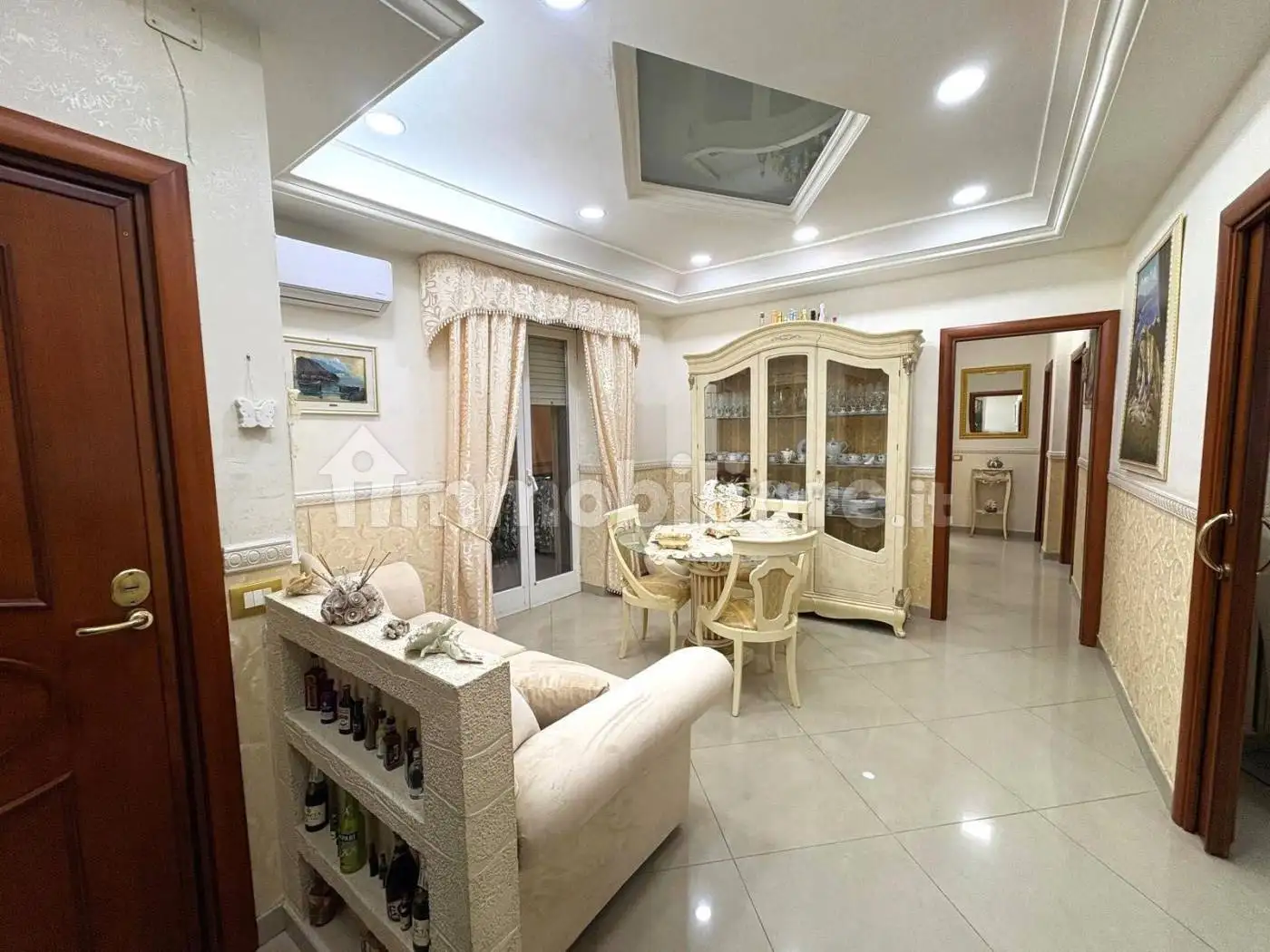 Appartamento in vendita a Napoli