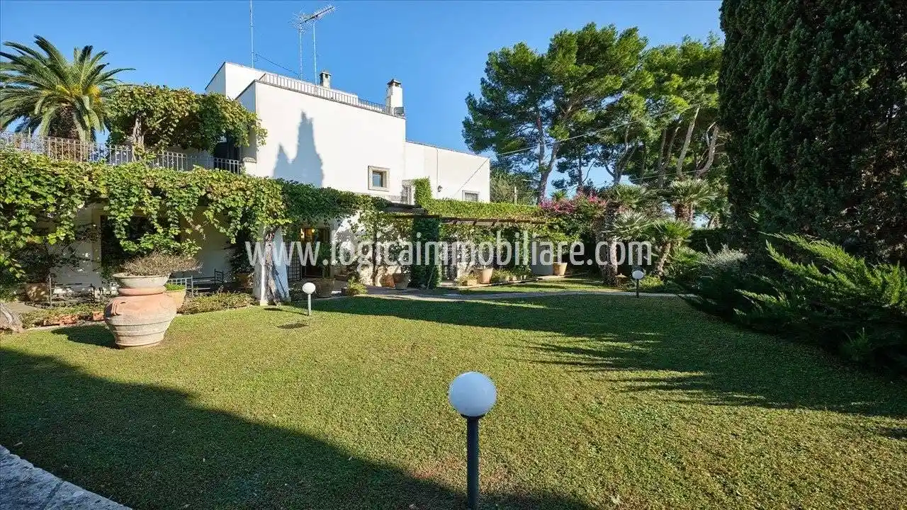 Villa in vendita a Lequile